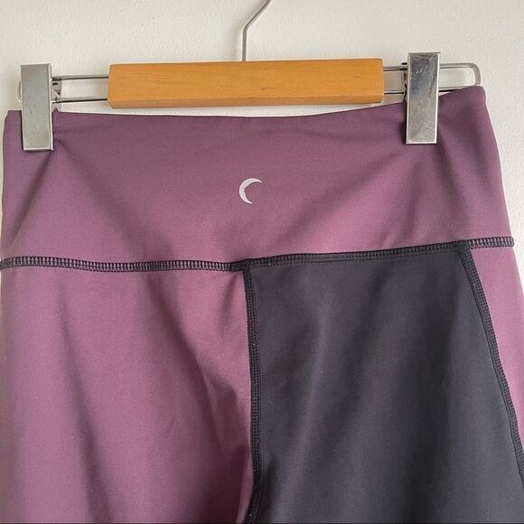 Zyia Joker Light N Tight High Rise Maroon and Black Leggings Size 4 - Picture 6 of 7